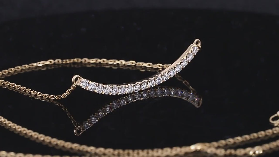 Smile Pendant Diamond Necklace in 18K Yellow Gold
