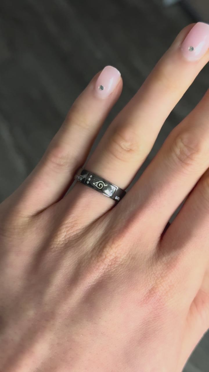 Fallen Leaf — Hidden Leaf Wedding Band, 5mm