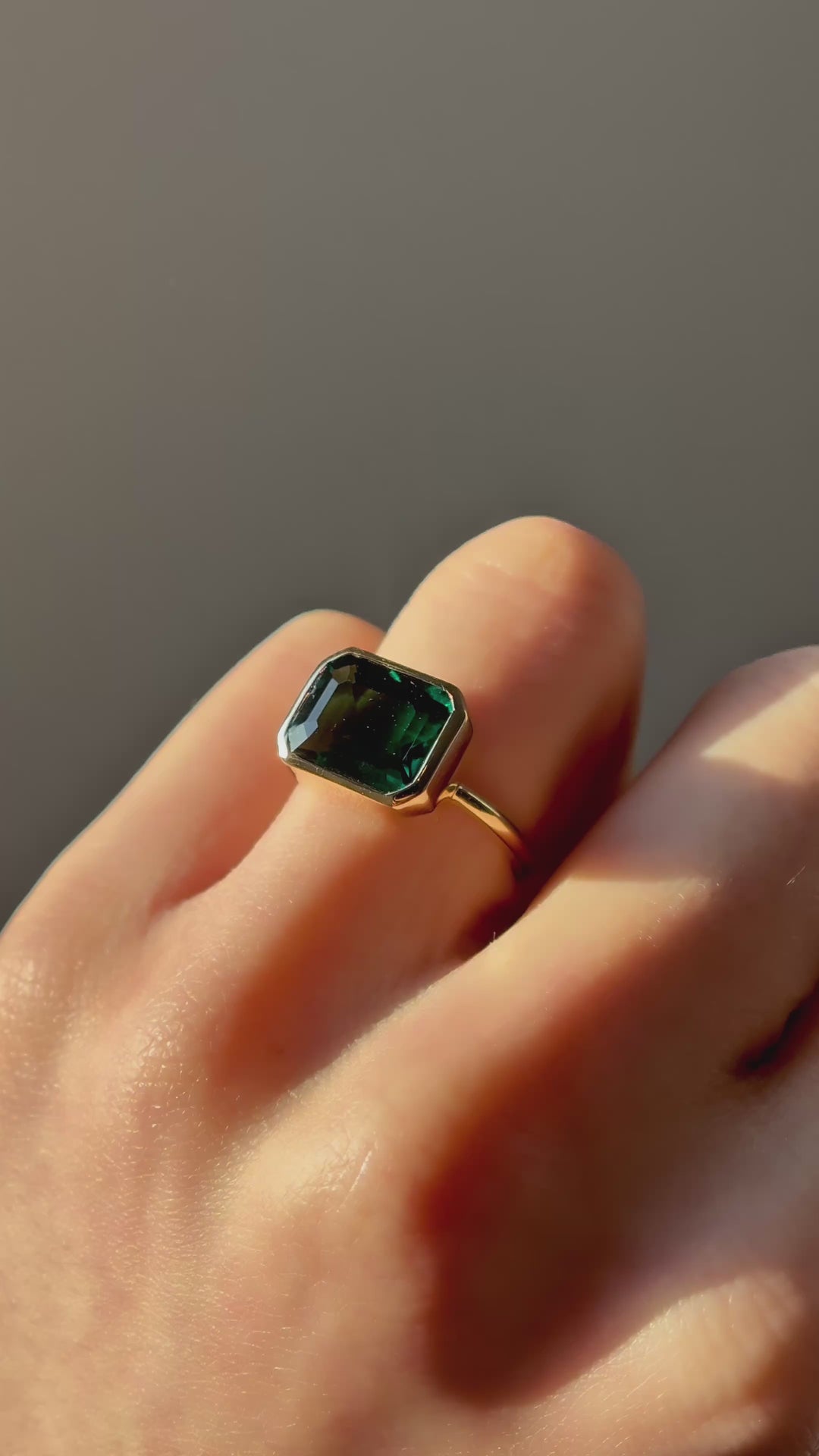 9x11mm, 4.60ct Lab-Grown Zambian Emerald East-to-West Bezel Set Ring in 14K Yellow Gold