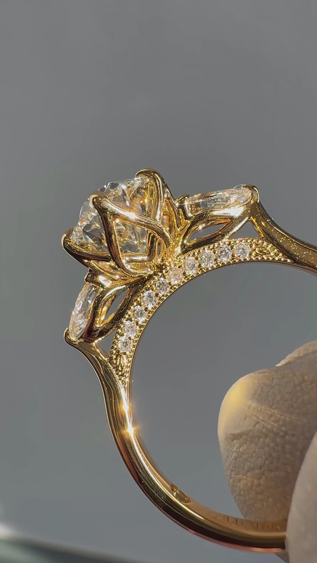 Lotus Lace Trilogy in 14K yellow gold — close-up detail [ld m=y look=oval,pear shot=close]