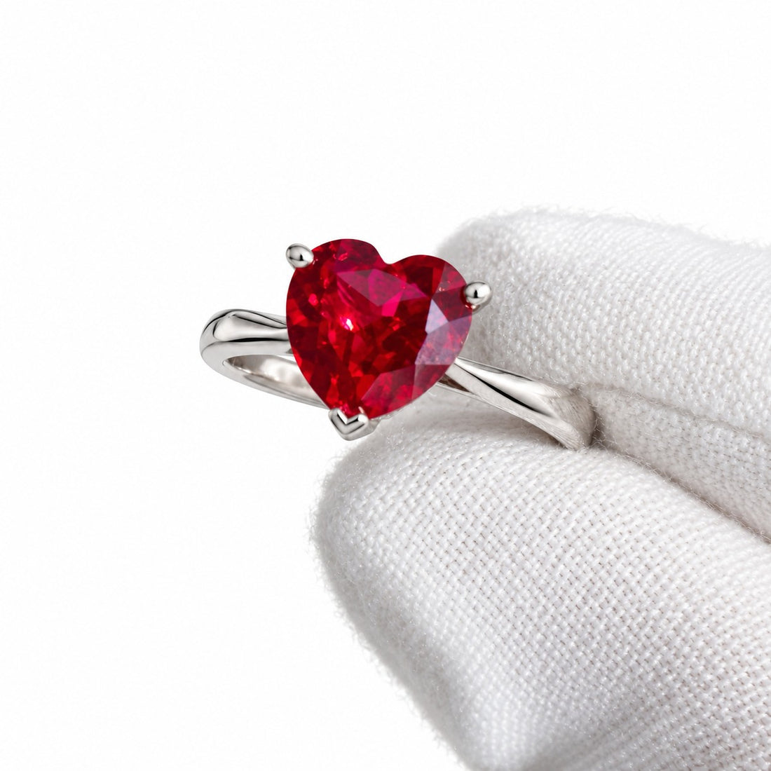The Heart — Red Heart Ruby Ring in 14K white gold, detail