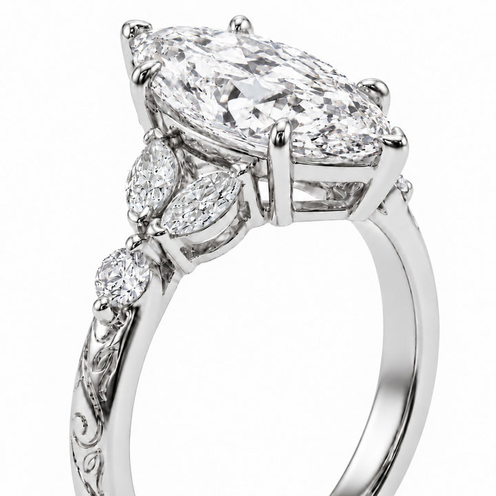 The Rapunzel in 14K white gold, close-up detail