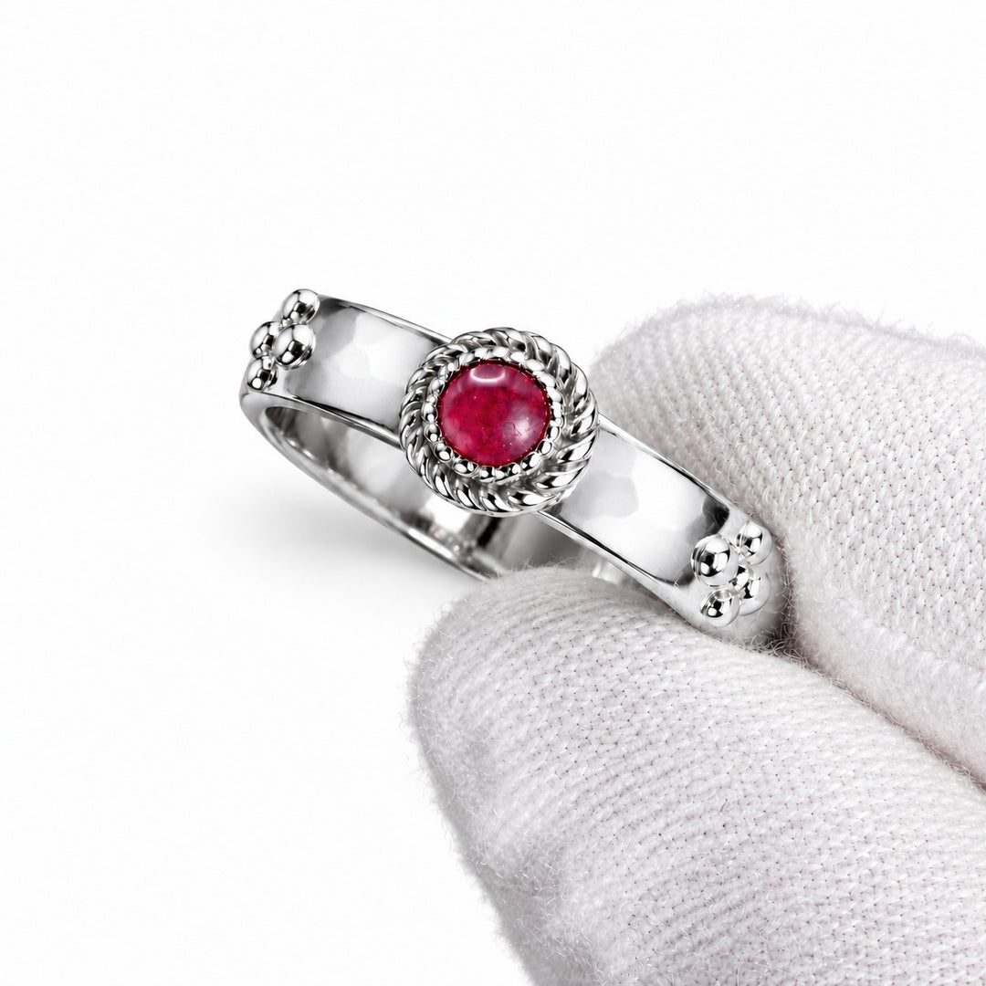 Calcifer’s Bond — Ruby/Sapphire Band, 3.5mm in platinum, ruby, detail view