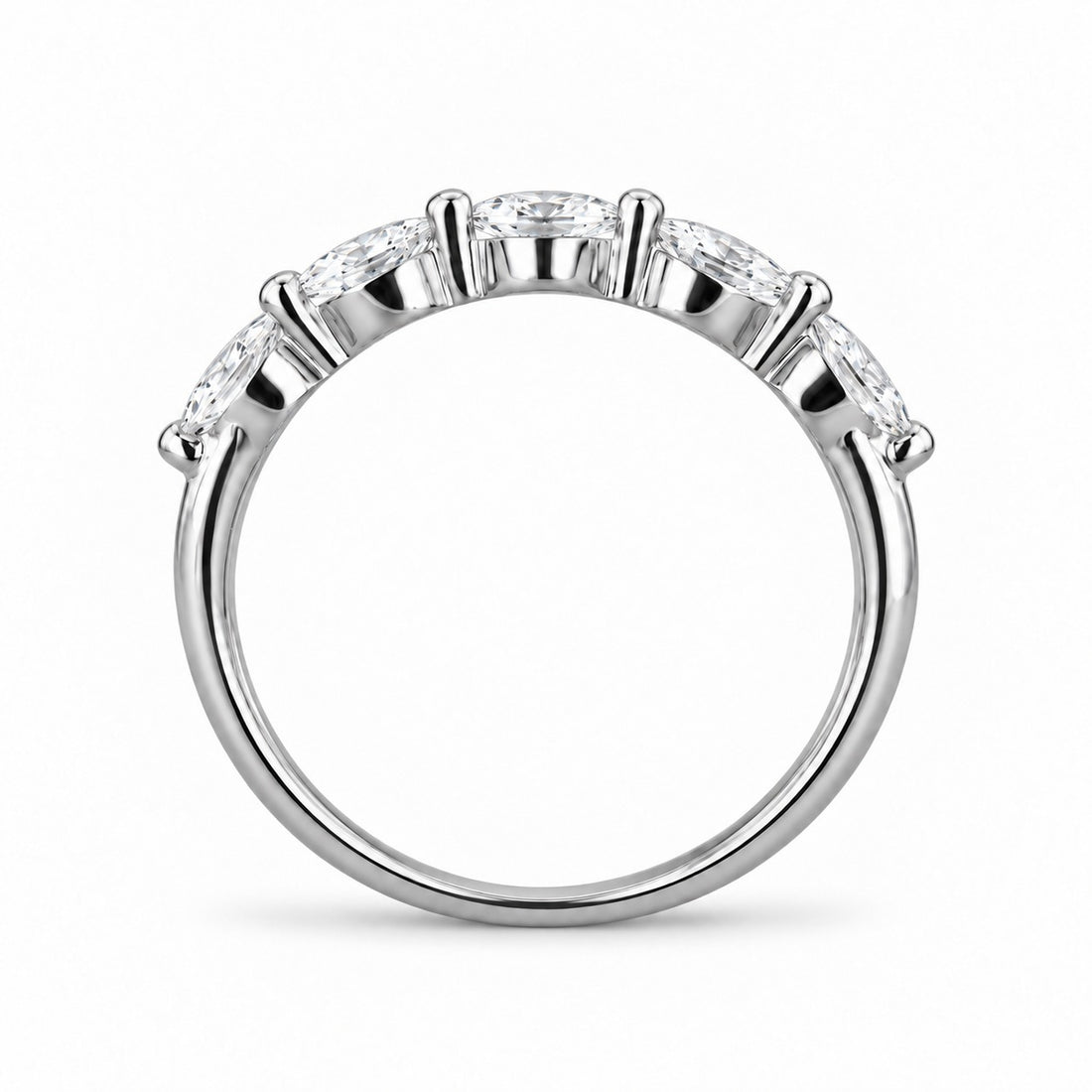 The Maeve Set oval lab sapphire ring and band in platinum, band profile view