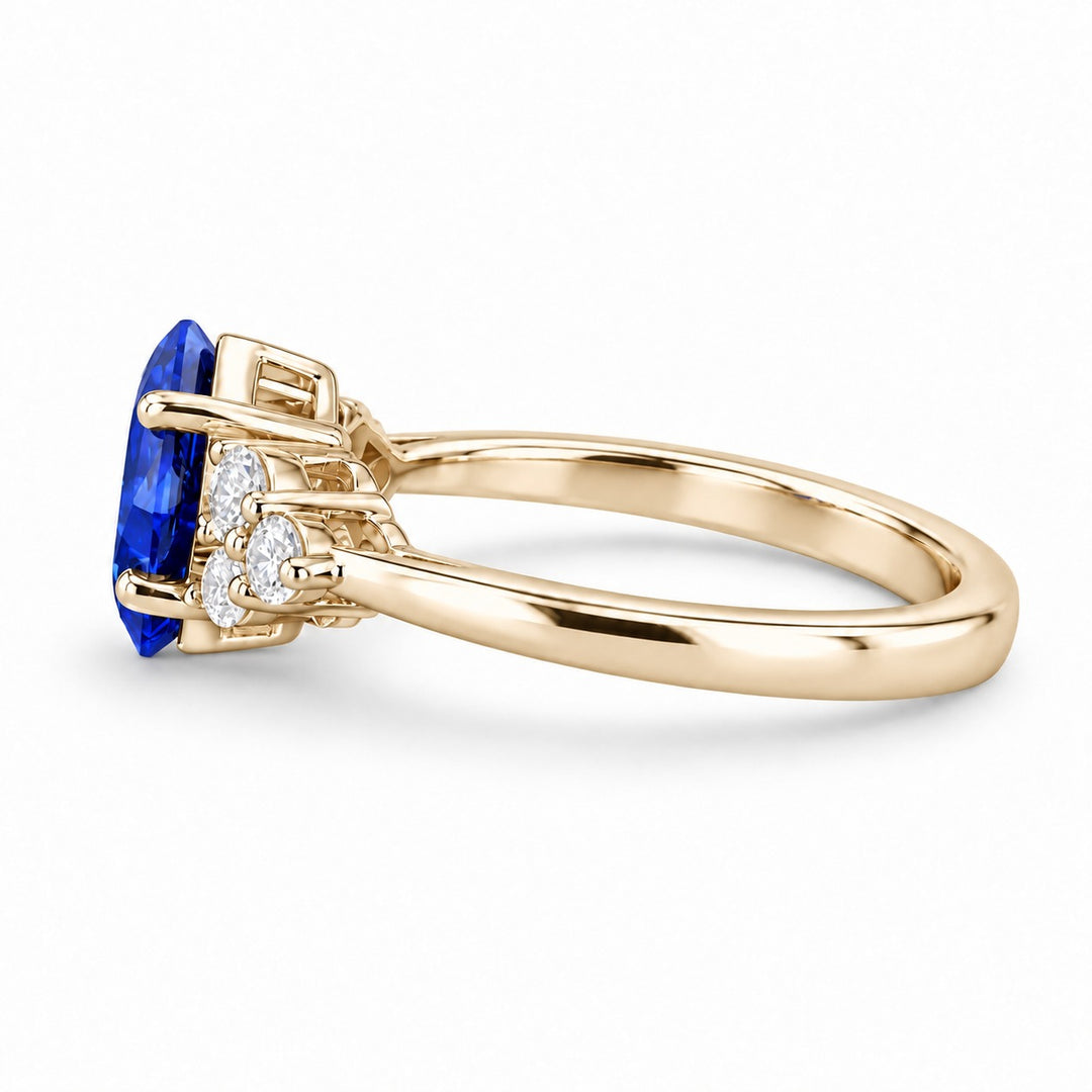 The Vesper princess lab sapphire ring in 14K yellow gold, side view