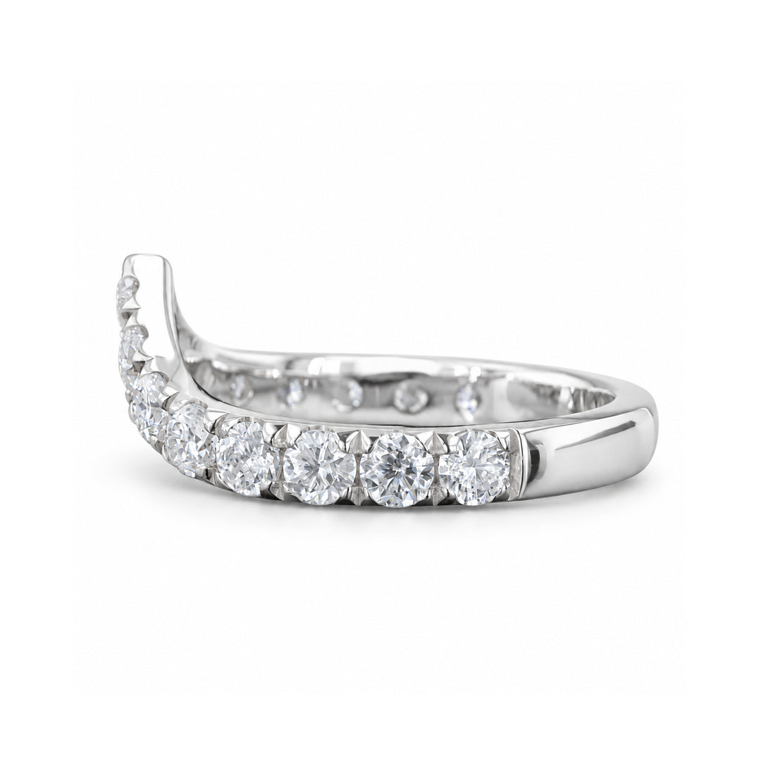 0.80ctw Diamond Chevron Stacking Band (1.8mm) in 14K white gold, side view