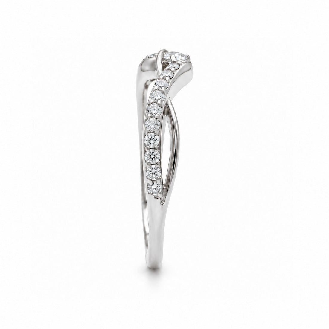The Chevron Twist — 1.5mm Diamond Wedding Band (0.25ctw) side view in 14K White Gold